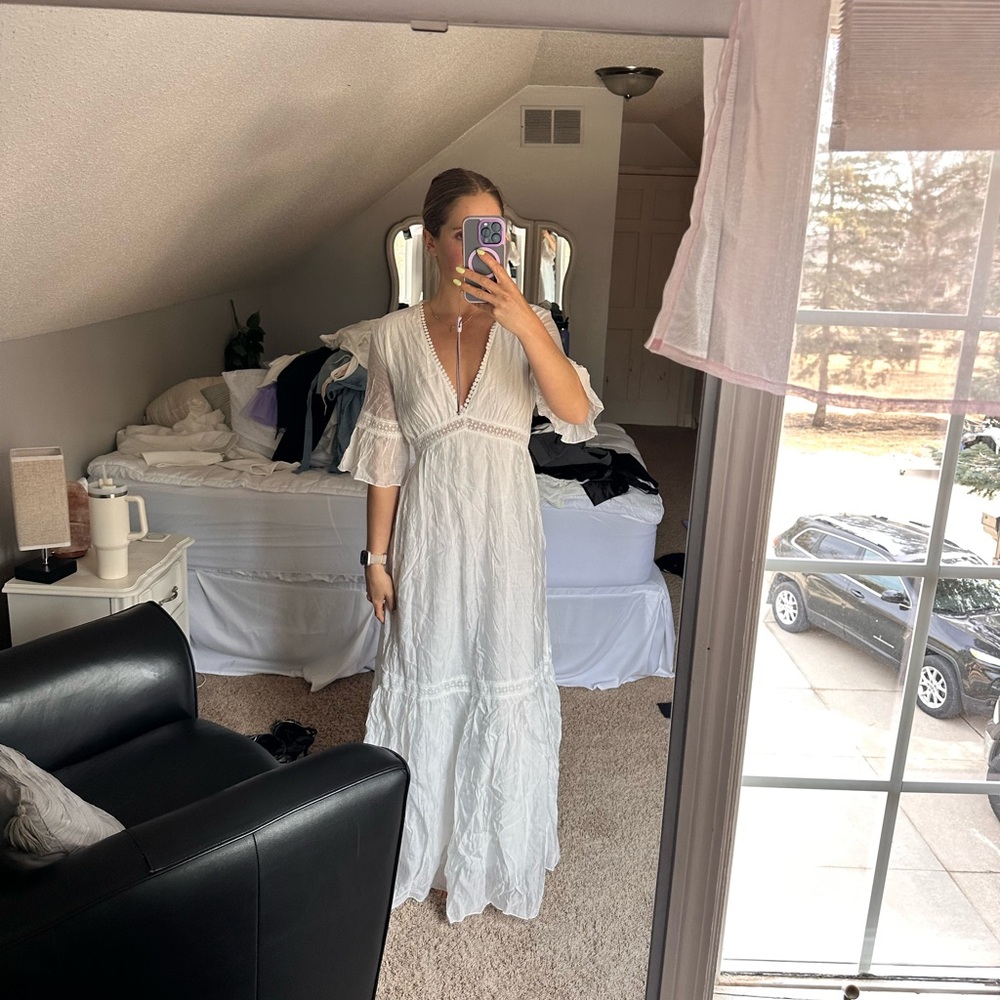 Elegant White Maxi Dress